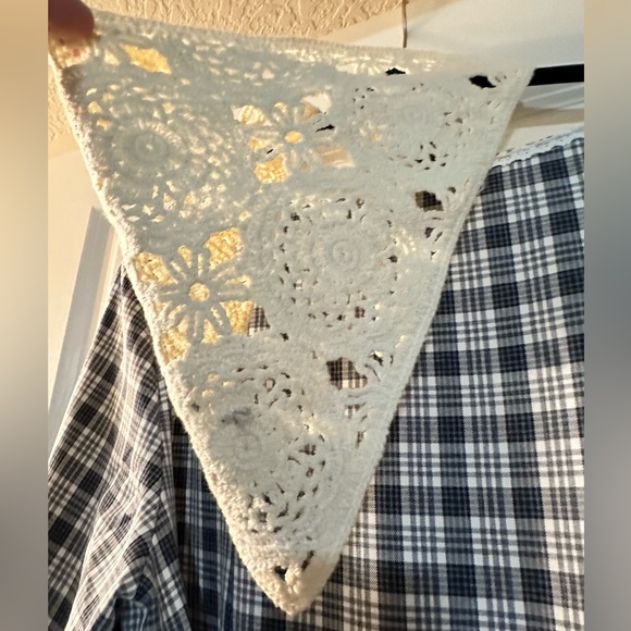 Scarlet Darkness Women Pioneer Colonial Costume with head kerchief - Picture 5 of 7